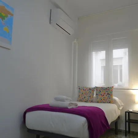 Sunshine Menendez Pelayo Apartment