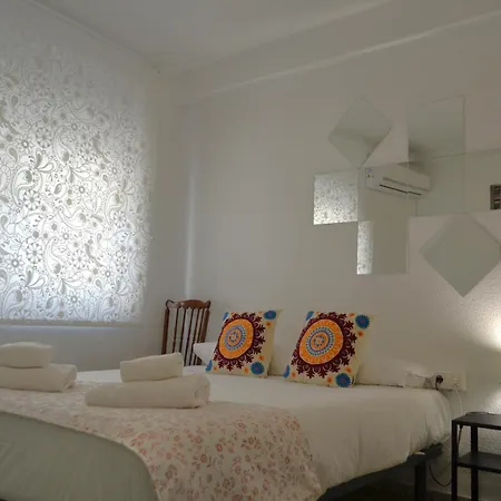 Sunshine Menendez Pelayo * Cordova